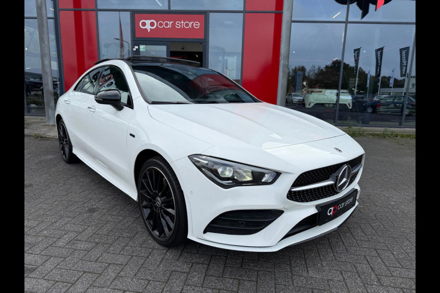 Mercedes-Benz CLA-Klasse 250 e Hybride AMG Night pakket Panorama Ambient light