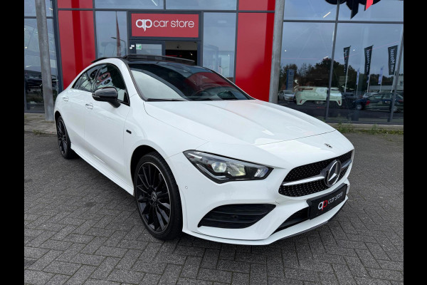 Mercedes-Benz CLA-Klasse 250 e Hybride AMG Night pakket Panorama Ambient light