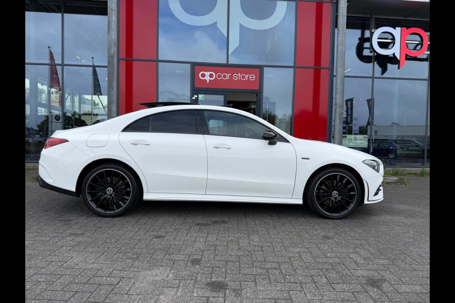 Mercedes-Benz CLA-Klasse 250 e Hybride AMG Night pakket Panorama Ambient light