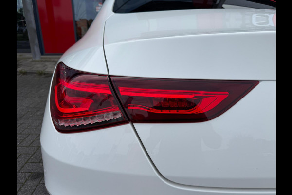 Mercedes-Benz CLA-Klasse 250 e Hybride AMG Night pakket Panorama Ambient light