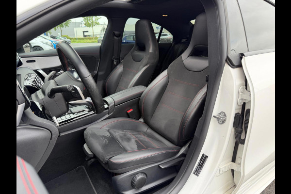 Mercedes-Benz CLA-Klasse 250 e Hybride AMG Night pakket Panorama Ambient light