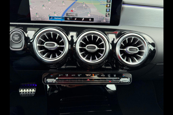 Mercedes-Benz CLA-Klasse 250 e Hybride AMG Night pakket Panorama Ambient light