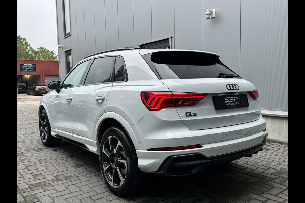 Audi Q3 45 TFSI e 3x S-Line 245PK | Pano | Keyless | Camera | Matrix | ACC | Lane | 1e eig