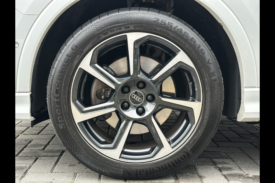 Audi Q3 45 TFSI e 3x S-Line 245PK | Pano | Keyless | Camera | Matrix | ACC | Lane | 1e eig
