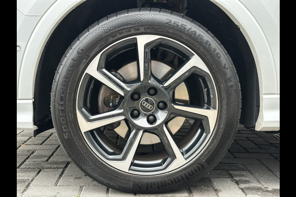 Audi Q3 45 TFSI e 3x S-Line 245PK | Pano | Keyless | Camera | Matrix | ACC | Lane | 1e eig
