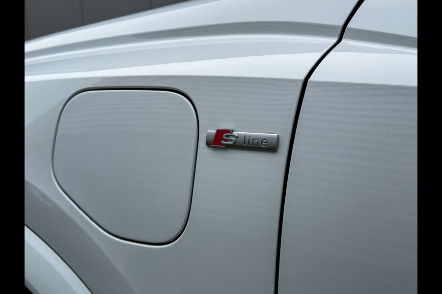 Audi Q3 45 TFSI e 3x S-Line 245PK | Pano | Keyless | Camera | Matrix | ACC | Lane | 1e eig