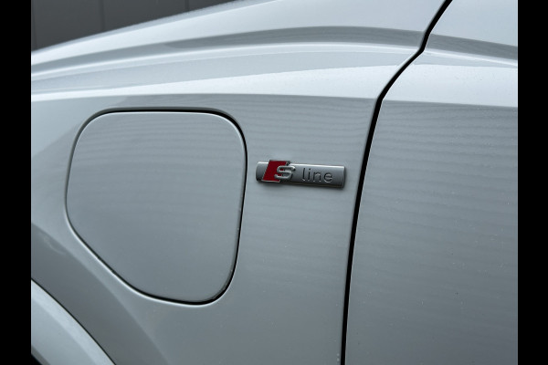 Audi Q3 45 TFSI e 3x S-Line 245PK | Pano | Keyless | Camera | Matrix | ACC | Lane | 1e eig