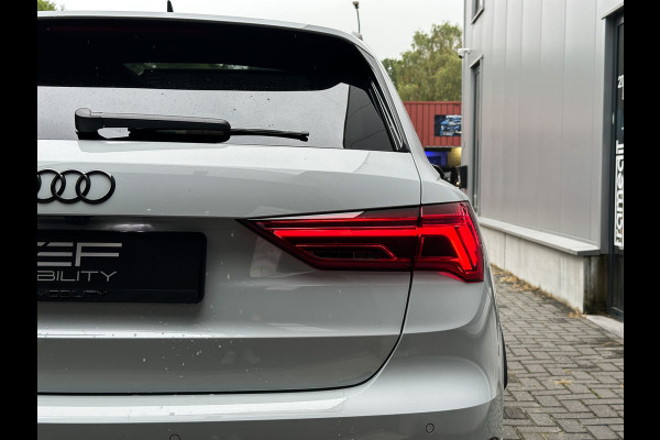 Audi Q3 45 TFSI e 3x S-Line 245PK | Pano | Keyless | Camera | Matrix | ACC | Lane | 1e eig