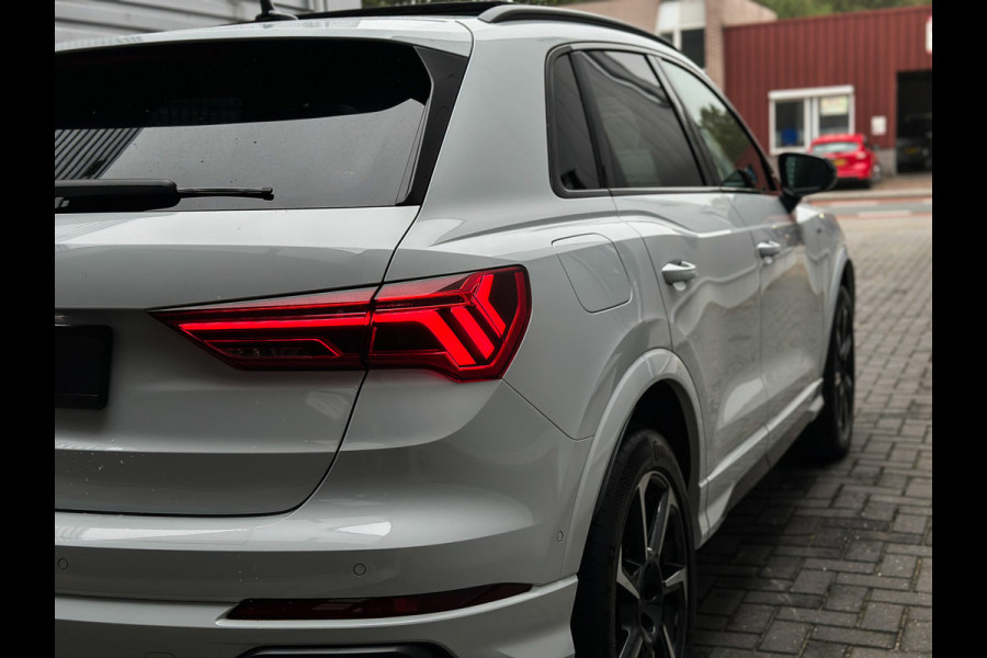 Audi Q3 45 TFSI e 3x S-Line 245PK | Pano | Keyless | Camera | Matrix | ACC | Lane | 1e eig