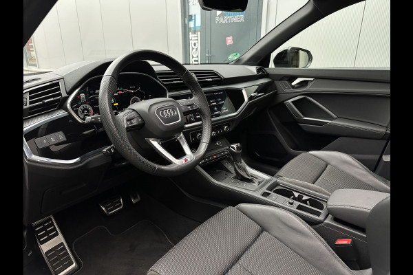 Audi Q3 45 TFSI e 3x S-Line 245PK | Pano | Keyless | Camera | Matrix | ACC | Lane | 1e eig