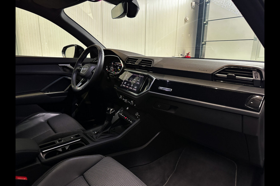 Audi Q3 45 TFSI e 3x S-Line 245PK | Pano | Keyless | Camera | Matrix | ACC | Lane | 1e eig