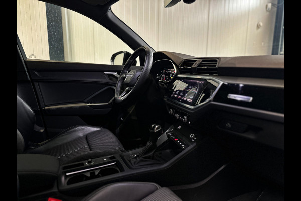 Audi Q3 45 TFSI e 3x S-Line 245PK | Pano | Keyless | Camera | Matrix | ACC | Lane | 1e eig