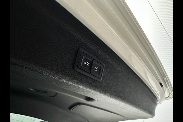 Audi Q3 45 TFSI e 3x S-Line 245PK | Pano | Keyless | Camera | Matrix | ACC | Lane | 1e eig