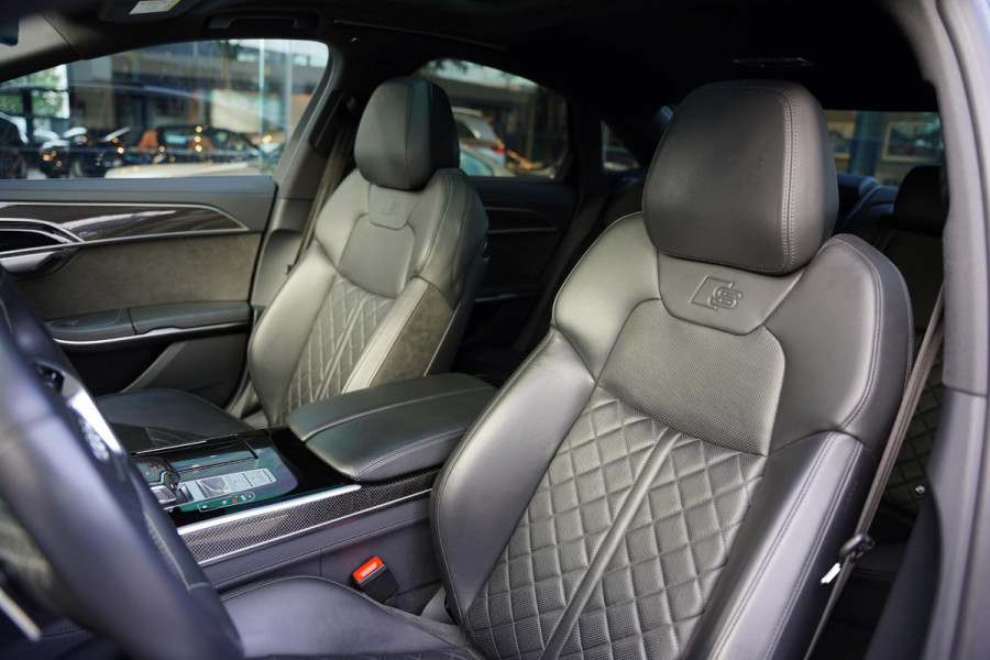 Audi S8 4.0 TFSI Quattro B&O / Active Chassis / NL-Auto / Black Line
