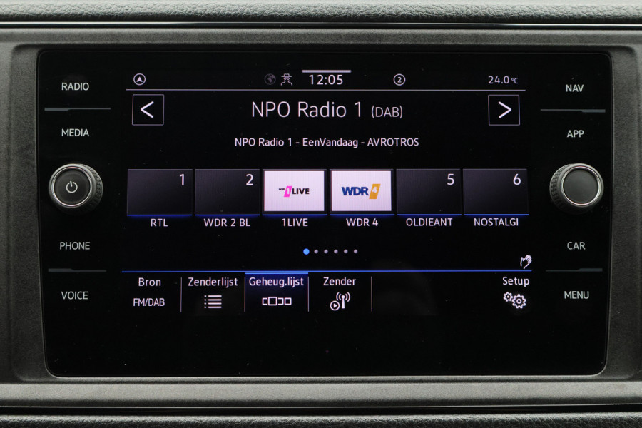 Volkswagen Crafter 35 2.0 TDI DSG 140 PK L2H2 2x schuifdeur, LED, 3-Zits, ACC, Camera, Apple Carplay, Sidesteps, DAB, PDC, 18''