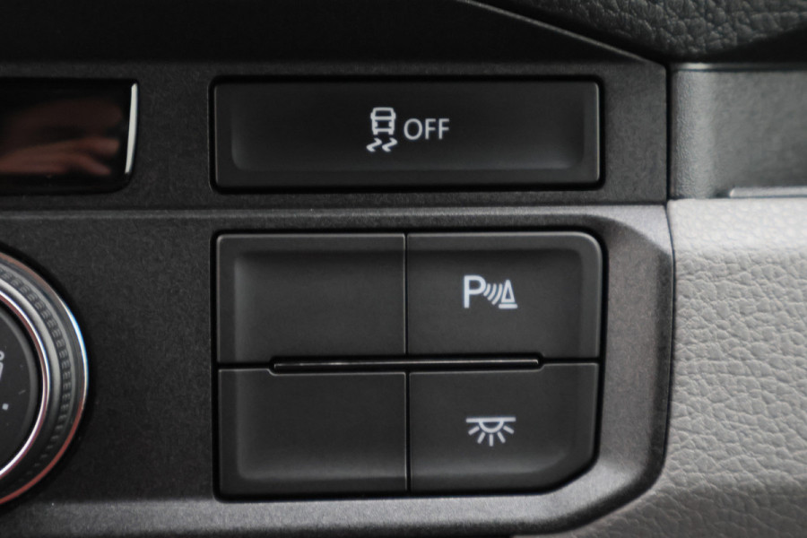 Volkswagen Crafter 35 2.0 TDI DSG 140 PK L2H2 2x schuifdeur, LED, 3-Zits, ACC, Camera, Apple Carplay, Sidesteps, DAB, PDC, 18''
