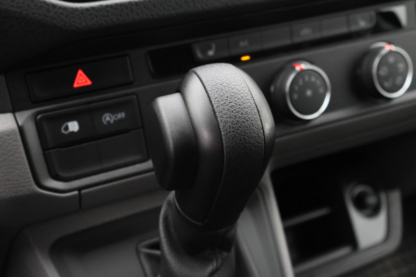 Volkswagen Crafter 35 2.0 TDI DSG 140 PK L2H2 2x schuifdeur, LED, 3-Zits, ACC, Camera, Apple Carplay, Sidesteps, DAB, PDC, 18''