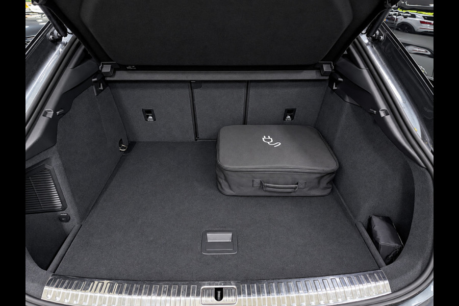 Audi Q3 Sportback 45 TFSI e 3XS-LINE 20'' SOH-TEST/BLACK-LINE/SFEERVERL/NAVI/DAB/CARPLAY/V-COCKPIT/CAM/KEY-LESS///