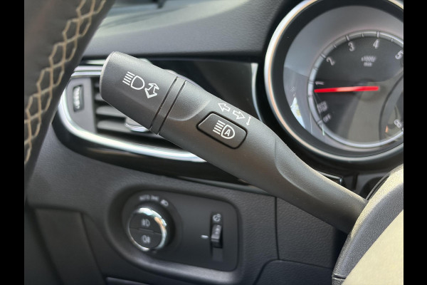 Opel Astra Sports Tourer 1.4 Business Executive ✓2 Eigenaar✓Camera✓Navi✓Trekhaakt✓Carplay✓Stoelverw✓Stuurverw✓Automaat✓Dealer Onderhouden✓Keyless✓Clima✓Cruise✓Pdc V+A✓Halfleder✓Comfortstoelen✓150pk✓Rijstrooksensor✓Dodehoeksensor✓Elekt Stoelen✓Lm velgen✓N.A.P✓Apk tot 03-2027