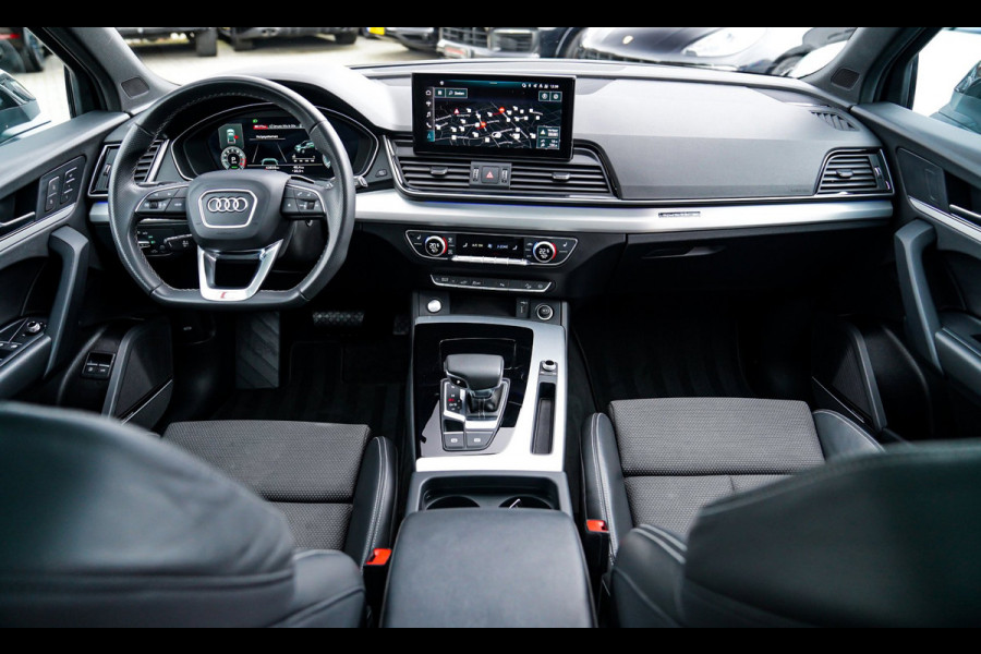 Audi Q5 Sportback 55 TFSI e S edition | Panorama | Massage | Trekhaak | Luchtvering | Bang & Olufsen | S-line | RS vlak stuur |