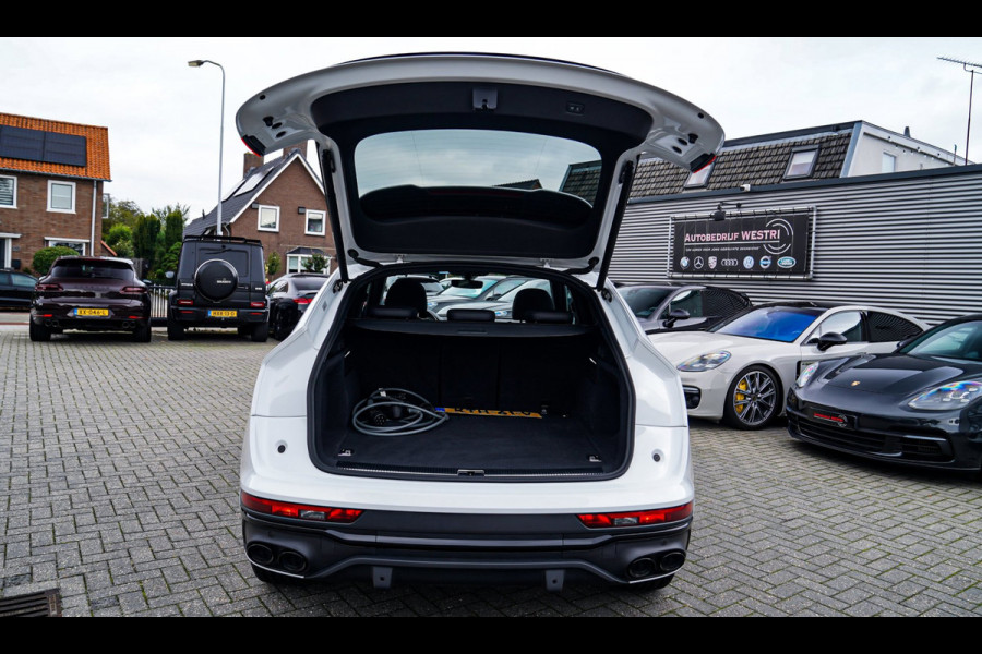 Audi Q5 Sportback 55 TFSI e S edition | Panorama | Massage | Trekhaak | Luchtvering | Bang & Olufsen | S-line | RS vlak stuur |