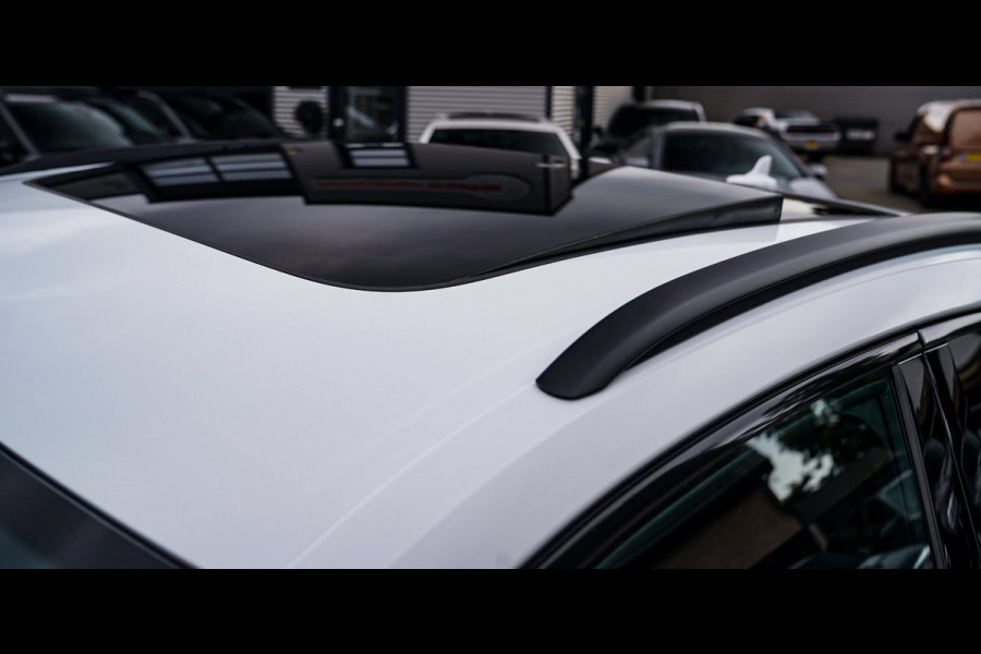 Audi Q5 Sportback 55 TFSI e S edition | Panorama | Massage | Trekhaak | Luchtvering | Bang & Olufsen | S-line | RS vlak stuur |