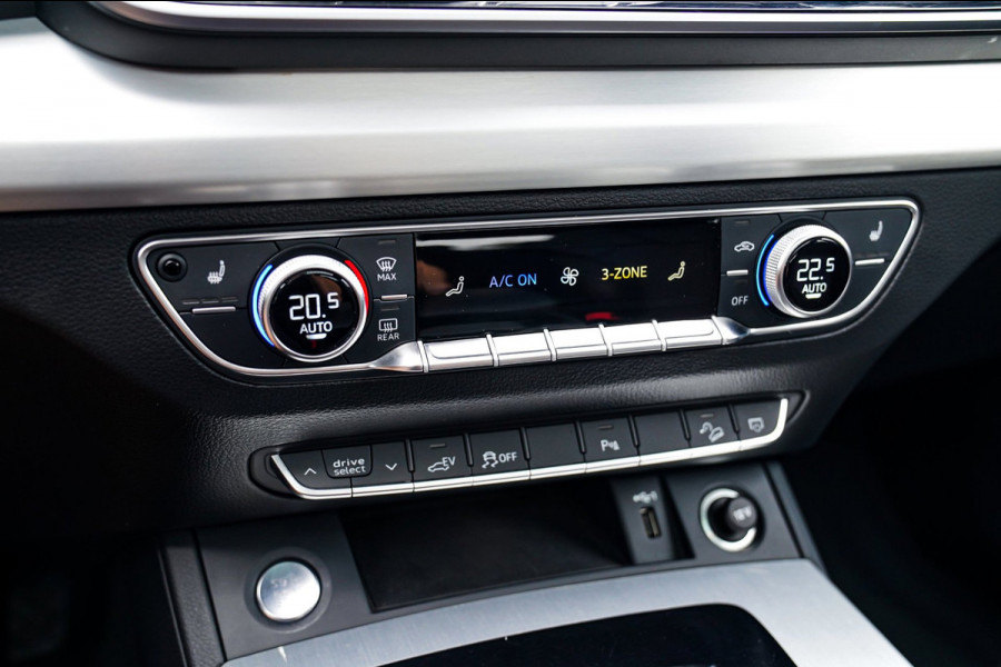Audi Q5 Sportback 55 TFSI e S edition | Panorama | Massage | Trekhaak | Luchtvering | Bang & Olufsen | S-line | RS vlak stuur |