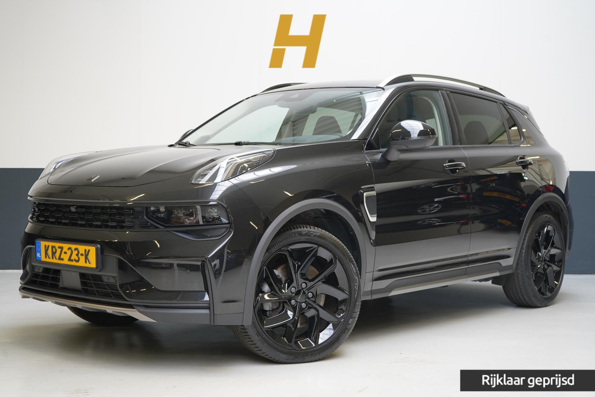 Lynk & Co 01 1.5 | Zwart optiek | 360 camera | Panoramadak | Navigatie | Memory | Apple CarPlay