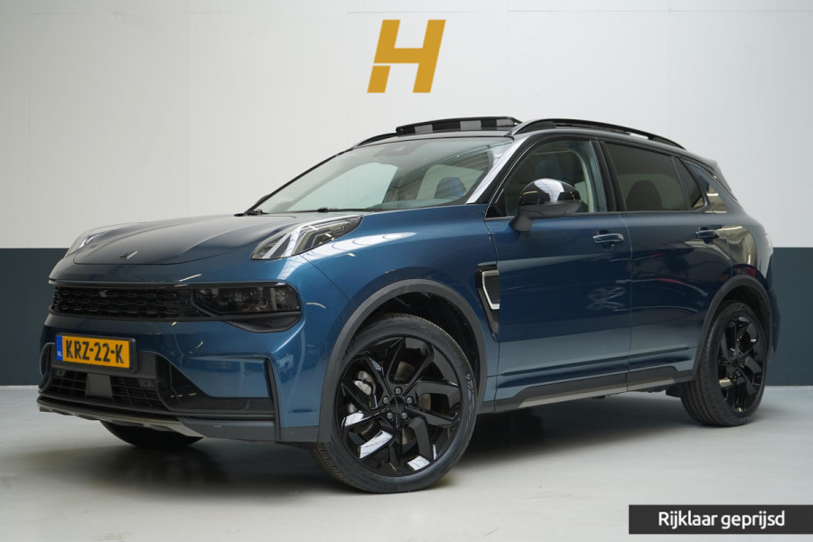 Lynk & Co 01 1.5 | Zwart optiek | 360 camera | Panoramadak | Navigatie | Memory | Apple CarPlay