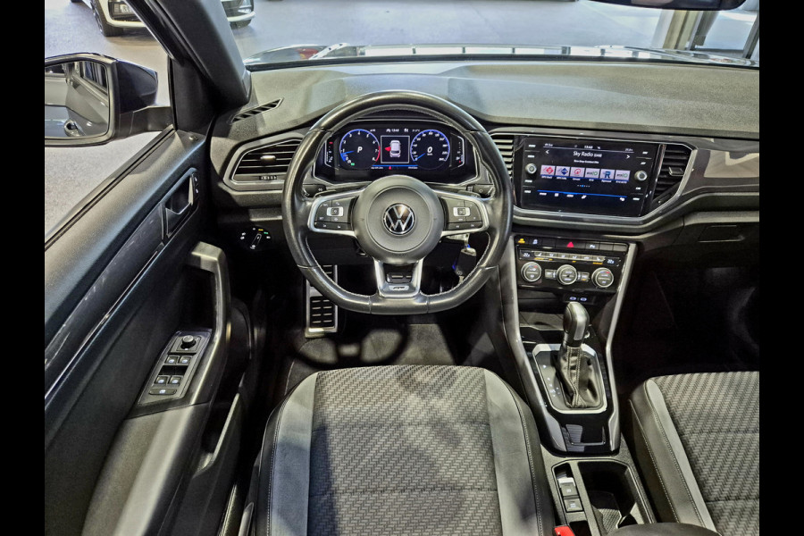 Volkswagen T-Roc 1.5 TSI Sport Business R Panorama | Camera | LED | Trekhaak | Zeer nette auto