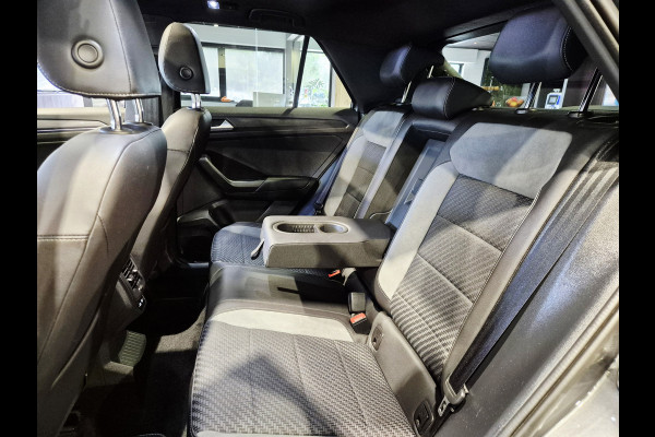 Volkswagen T-Roc 1.5 TSI Sport Business R Panorama | Camera | LED | Trekhaak | Zeer nette auto