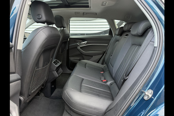 Audi e-tron e-tron 50 quattro Launch edition plus 71 kWh SoH 84% 2e Eigenaar|Navi|Pano|Trekhaak|Leder|Virtual Cockpit|Carplay|Cruise|N.A.P|APK tot 10-2027