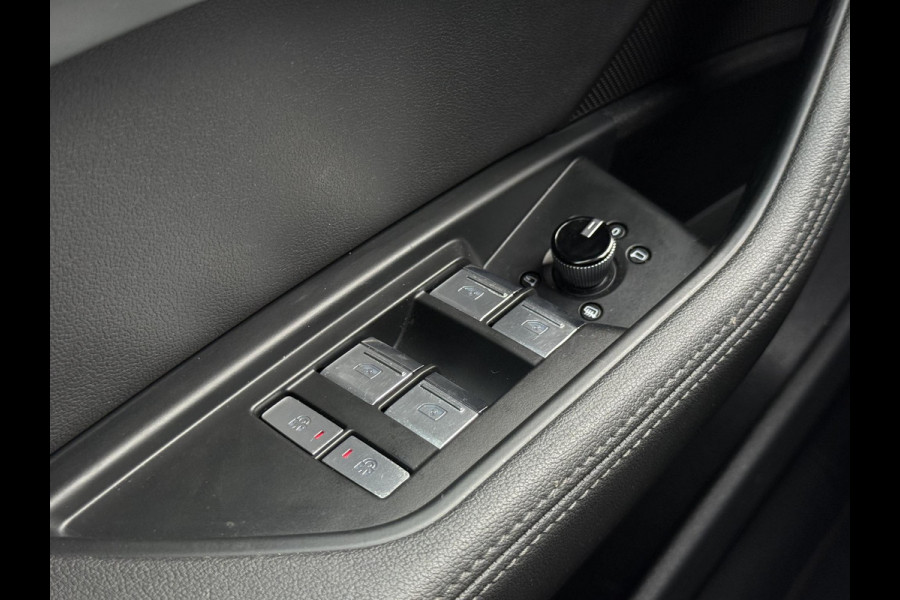 Audi e-tron e-tron 50 quattro Launch edition plus 71 kWh SoH 84% 2e Eigenaar|Navi|Pano|Trekhaak|Leder|Virtual Cockpit|Carplay|Cruise|N.A.P|APK tot 10-2027