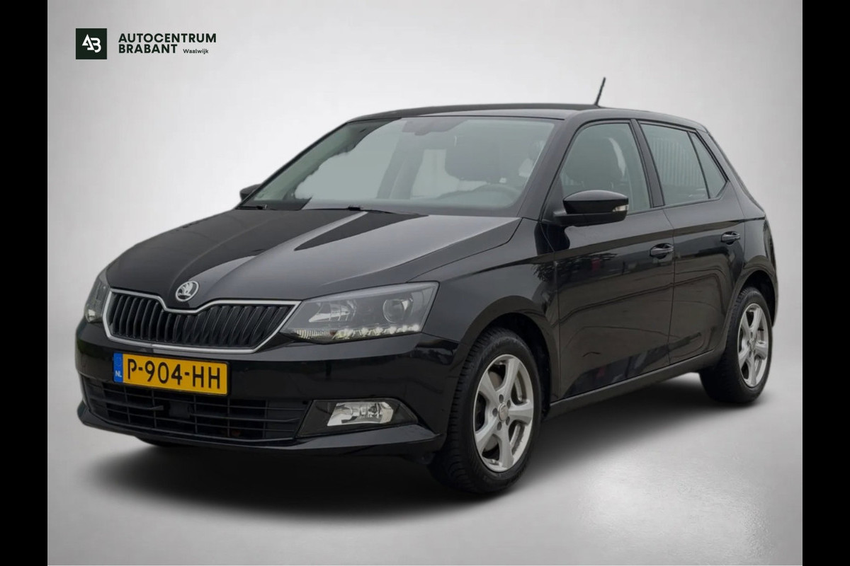 Škoda Fabia 1.0 TSI Drive(Goed OndH, StoelV, Parkeersensoren, Trekhaak, DAB-Tuner, Carplay(voorbereid), Climate Con, Etc)