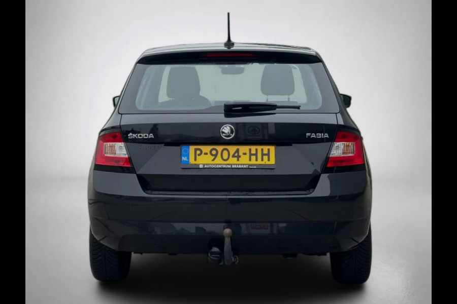Škoda Fabia 1.0 TSI Drive(Goed OndH, StoelV, Parkeersensoren, Trekhaak, DAB-Tuner, Carplay(voorbereid), Climate Con, Etc)