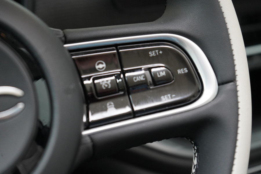 Fiat 500E Cabrio La Prima by Bocelli 42 kWh | SoH 94,9% | Navigatie | Carplay | Camera | Stoelverwarming | JBL | Parkeersensoren