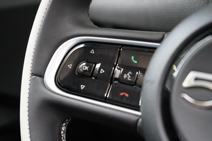 Fiat 500E Cabrio La Prima by Bocelli 42 kWh | SoH 94,9% | Navigatie | Carplay | Camera | Stoelverwarming | JBL | Parkeersensoren