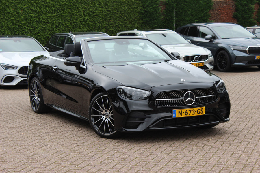 Mercedes-Benz E-Klasse Cabrio 200 AMG Line / Nieuwstaat / Camera / Burmester / Luxe Leder / Memory Seats / 19'' / Matrix LED / Nekverwarming / CarPlay / Sfeerverlichting / Windscherm / Stoelverwarming+Ventilatie / DAB / Cruise Control