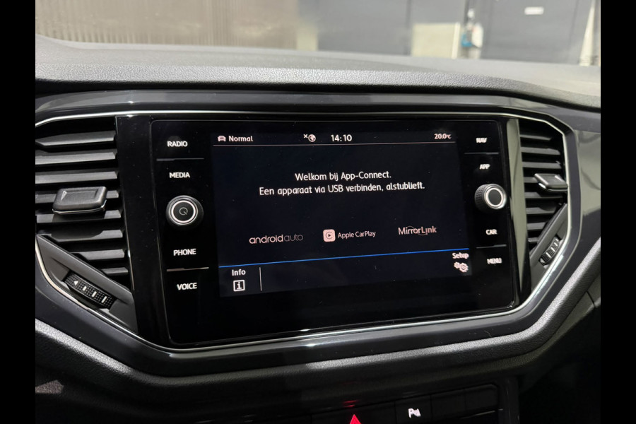 Volkswagen T-Roc 1.5 TSI R line Int&Ext / IQ Light / Keyless / Camera / Virtual