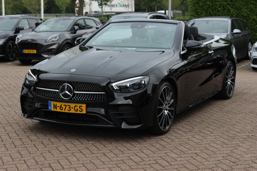 Mercedes-Benz E-Klasse Cabrio 200 AMG Line / Nieuwstaat / Camera / Burmester / Luxe Leder / Memory Seats / 19'' / Matrix LED / Nekverwarming / CarPlay / Sfeerverlichting / Windscherm / Stoelverwarming+Ventilatie / DAB / Cruise Control