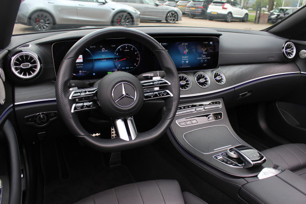 Mercedes-Benz E-Klasse Cabrio 200 AMG Line / Nieuwstaat / Camera / Burmester / Luxe Leder / Memory Seats / 19'' / Matrix LED / Nekverwarming / CarPlay / Sfeerverlichting / Windscherm / Stoelverwarming+Ventilatie / DAB / Cruise Control
