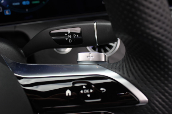 Mercedes-Benz E-Klasse Cabrio 200 AMG Line / Nieuwstaat / Camera / Burmester / Luxe Leder / Memory Seats / 19'' / Matrix LED / Nekverwarming / CarPlay / Sfeerverlichting / Windscherm / Stoelverwarming+Ventilatie / DAB / Cruise Control