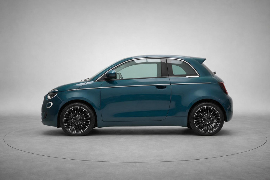 Fiat 500E La Prima 42 kWh | SoH 94,9% | Navigatie | Carplay | Climate control | Cruise control | Lm velgen |