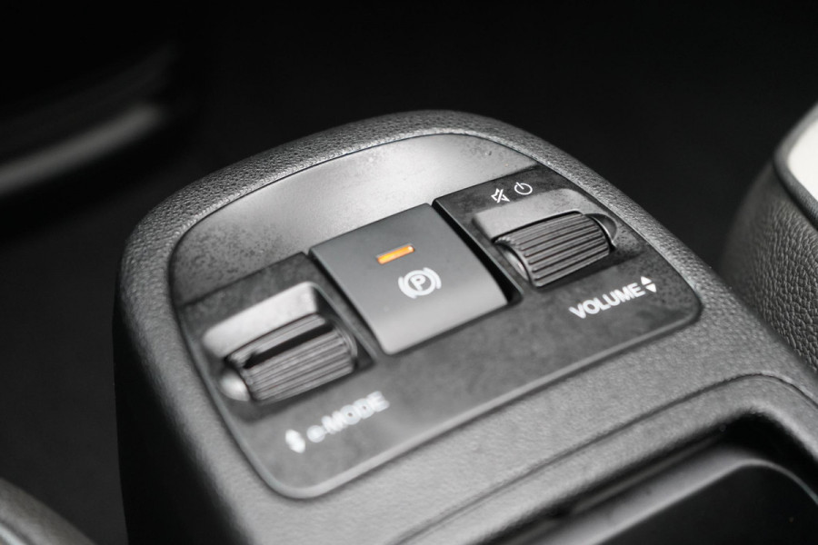 Fiat 500E La Prima 42 kWh | SoH 94,9% | Navigatie | Carplay | Climate control | Cruise control | Lm velgen |