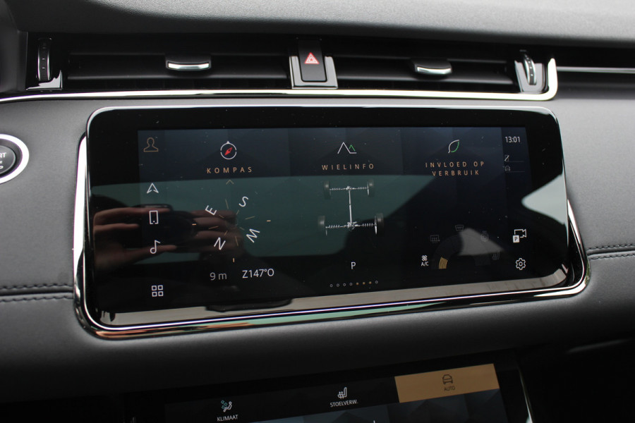 Land Rover Range Rover Evoque 2.0 D200 AWD R-Dynamic HSE / Panoramadak / Camera / Head-up / Meridian / Luxe Leder / 20'' / Keyless / CarPlay / Stuur+Stoelverwarming / Dodehoek / DAB / ACC