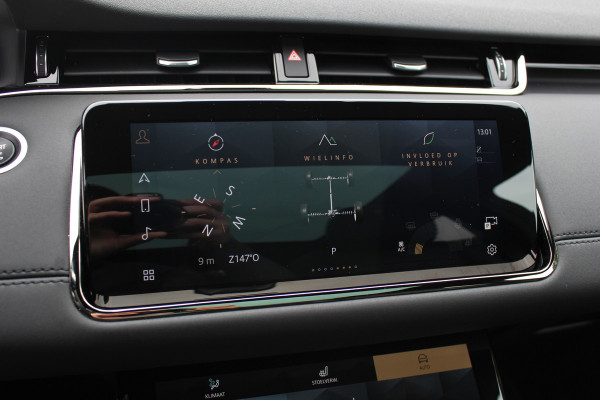 Land Rover Range Rover Evoque 2.0 D200 AWD R-Dynamic HSE / Panoramadak / Camera / Head-up / Meridian / Luxe Leder / 20'' / Keyless / CarPlay / Stuur+Stoelverwarming / Dodehoek / DAB / ACC