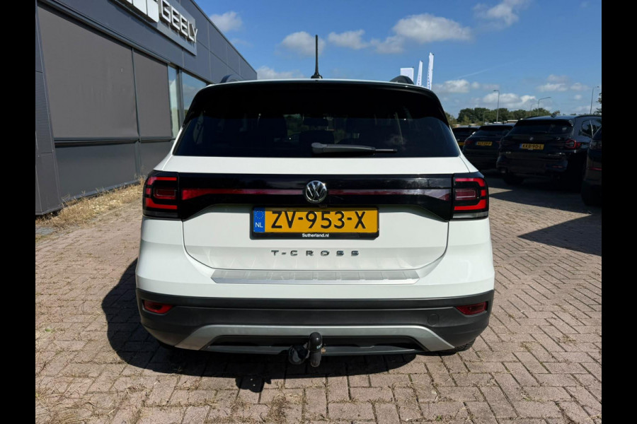 Volkswagen T-Cross 1.0 TSI Life 95 PK | Trekhaak | Navigatie | Climate Controle | LMV |