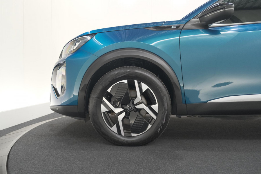 Peugeot e-2008 EV Allure Avantage 54 kWh | 97,8% SOH | 11 KW Lader | Apple Carplay | Parkeersensoren
