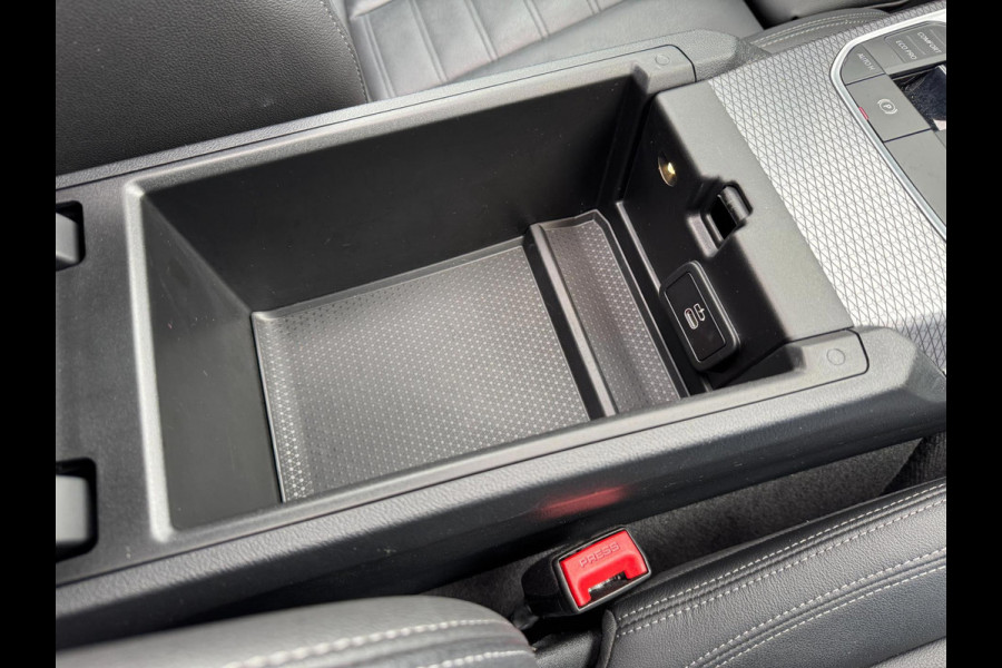 BMW M340i LCI xDrive ACC Pano Leder Camera Trekhaak H/K HUD