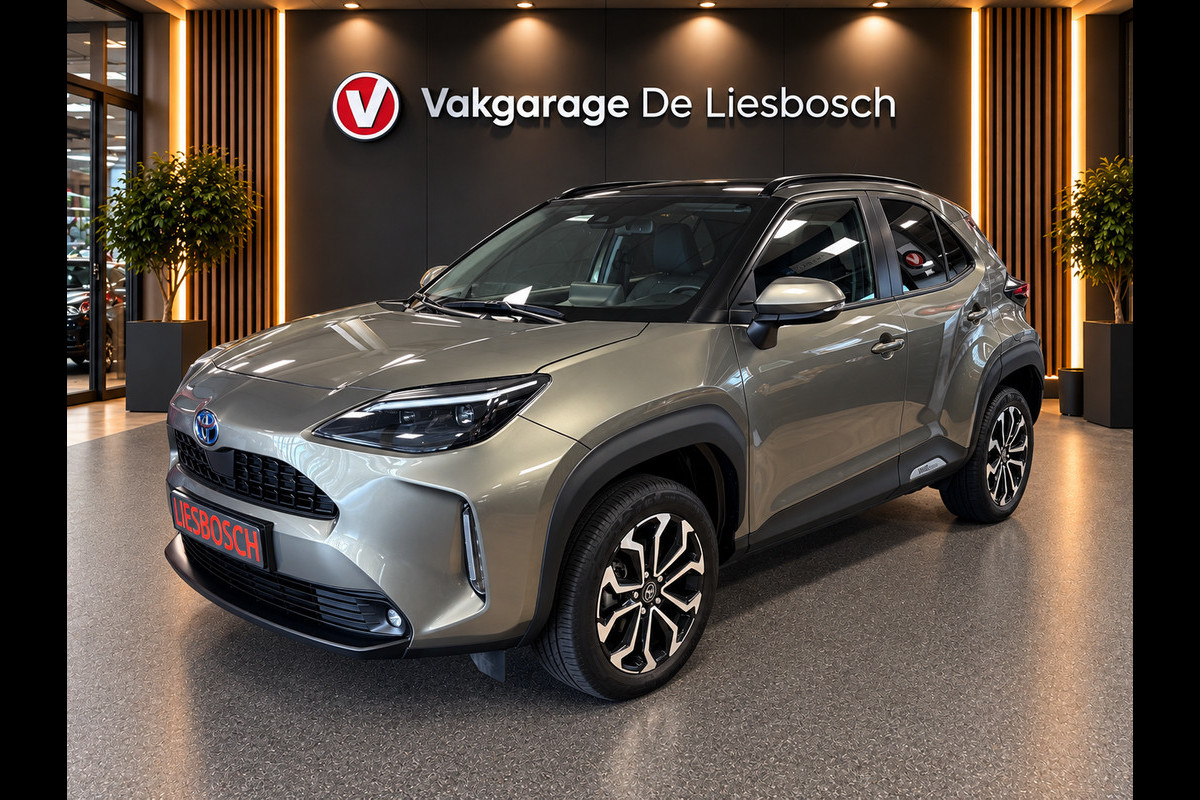 Toyota Yaris Cross 1.5 Hybrid Dynamic/navi / panoramadak / camera / stoel stuur verw / dodehoek / lane assist